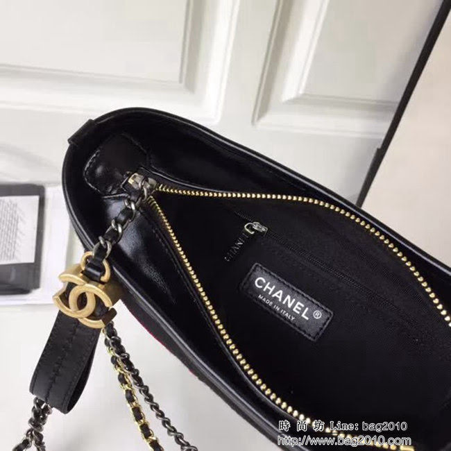 香奈兒CHANEL *Gabrielle 2018巴黎漢堡系列羊毛刺繡簽名流浪包 DSC1000